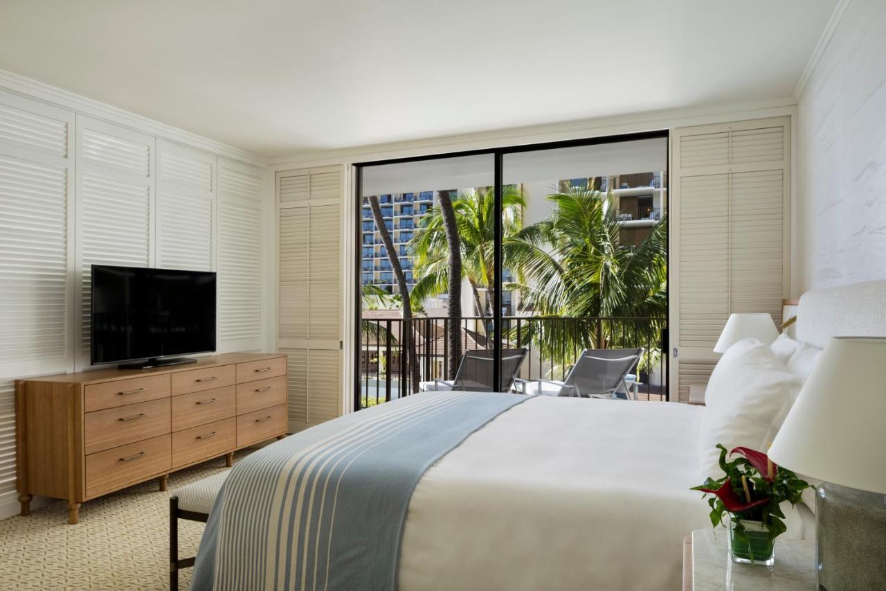 Halekulani - No Resort Fee Honolulu Exterior foto A bedroom at the Four Seasons