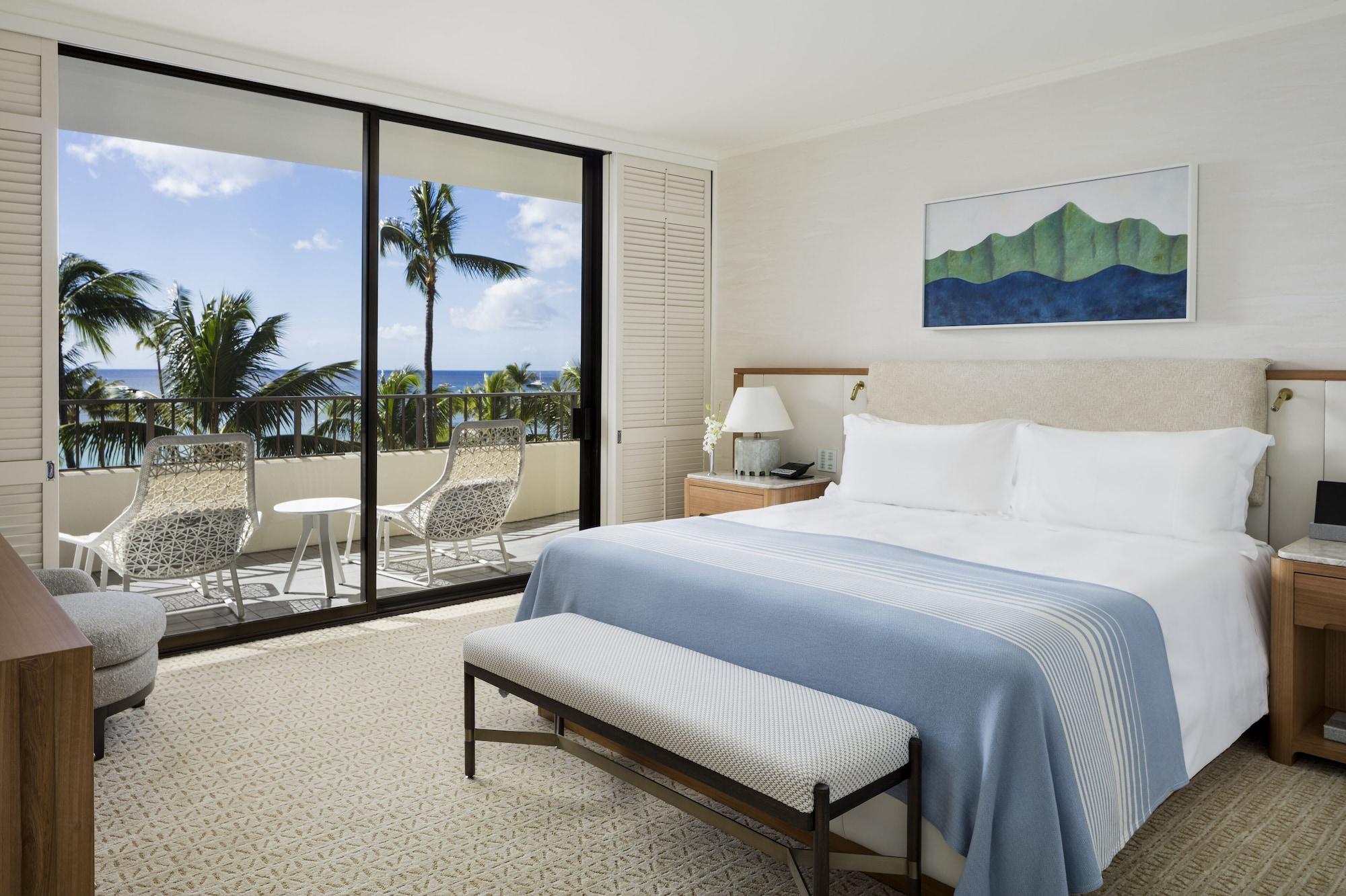 Halekulani - No Resort Fee Honolulu Exterior foto A bedroom at the Four Seasons Resort Maui