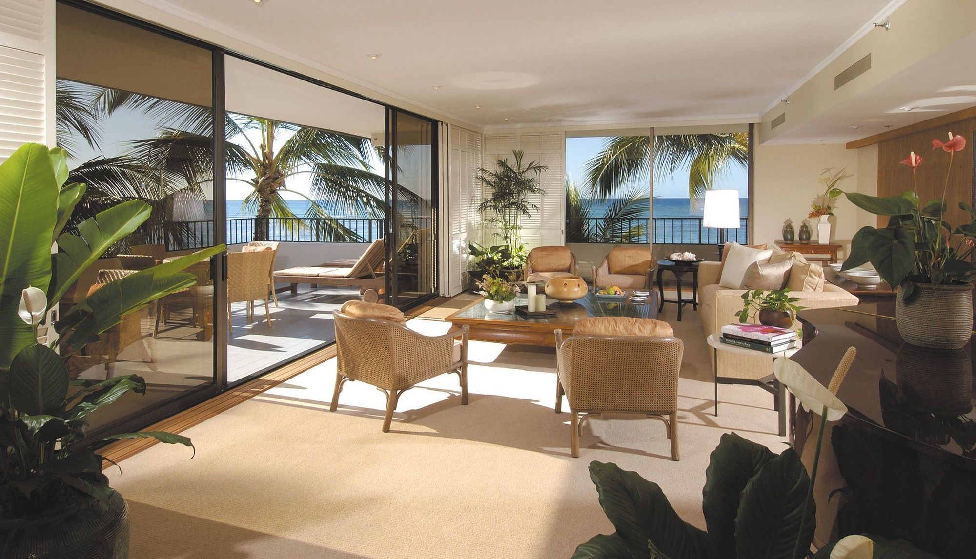 Halekulani - No Resort Fee Honolulu Habitación foto A living room at the Four Seasons Resort
